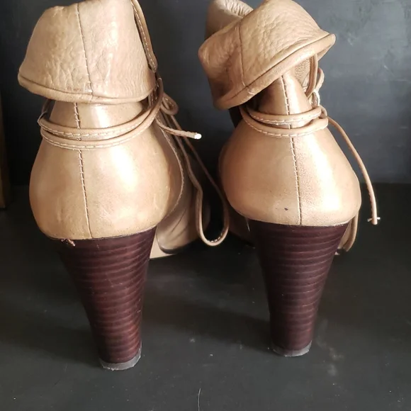 Dolce Vita booties - Picture 3 of 7